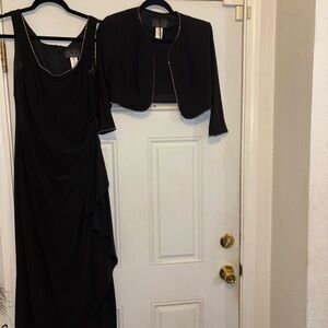 Alex Two piece Evening Dress with silver trim
Maxi dress(wrap , uneck) perfect